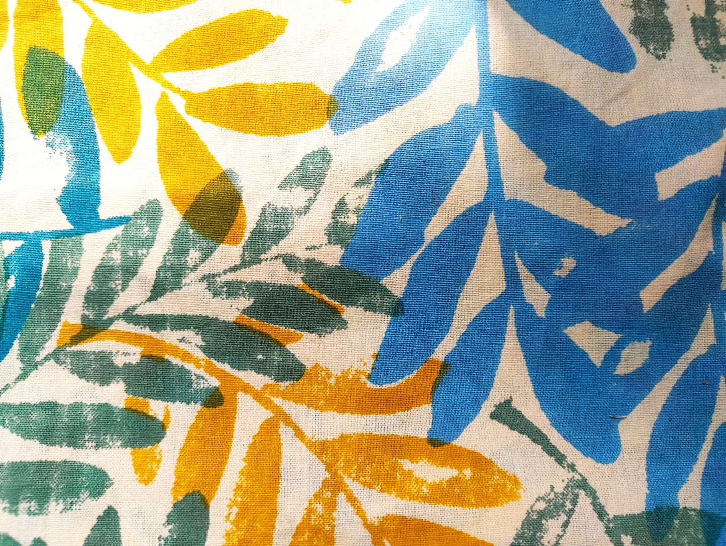 Jaipuri Floral 100% Cotton Bedsheet Set – Blue & Yellow (95×108 Inches)