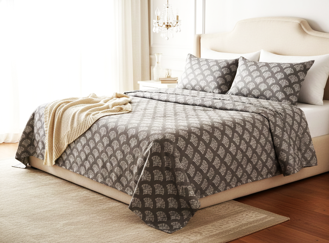 Modern Grey & White Pattern Luxury Bedding Set with 2 Pillow Covers