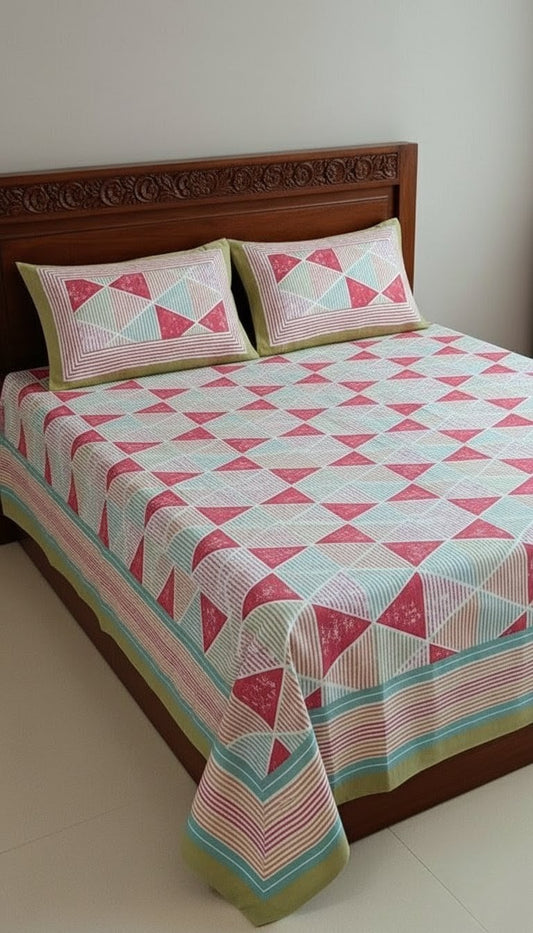 Retro Geometric Triangle Cotton Bedsheet Set- King Size (95X108 Inches)